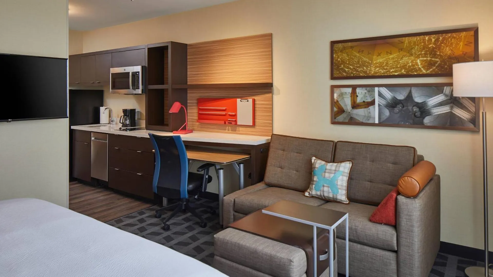 Towneplace Suites By Marriott Columbus North - Osu Hotel