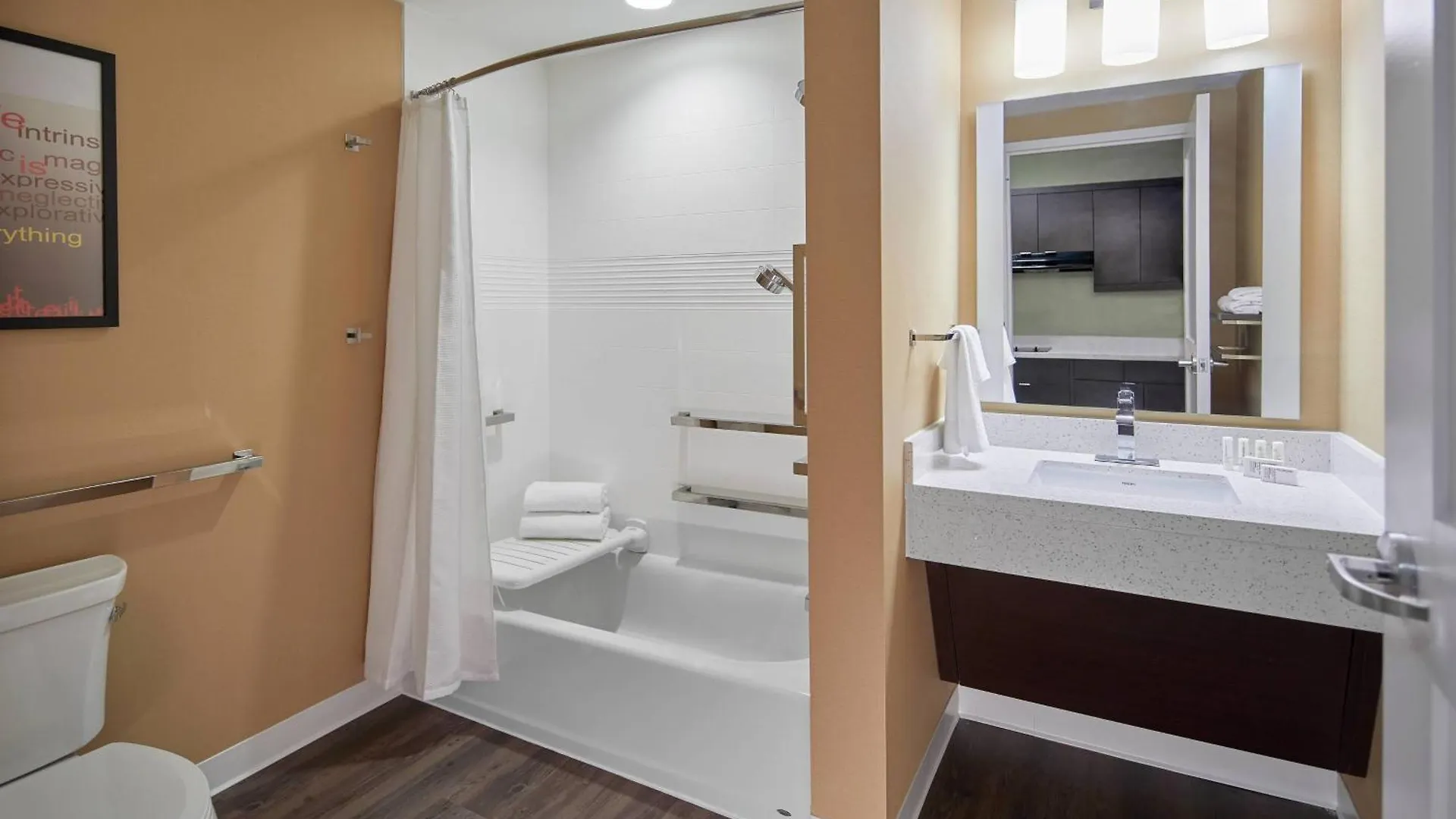 Towneplace Suites By Marriott Columbus North - Osu Hotel